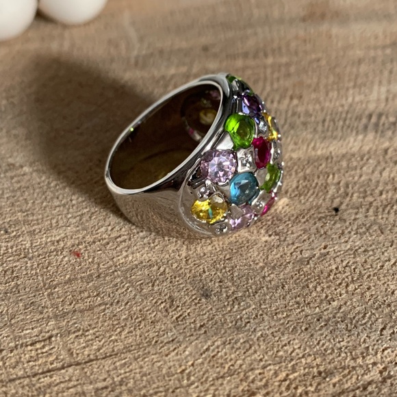 Ring - Picture 3 of 5